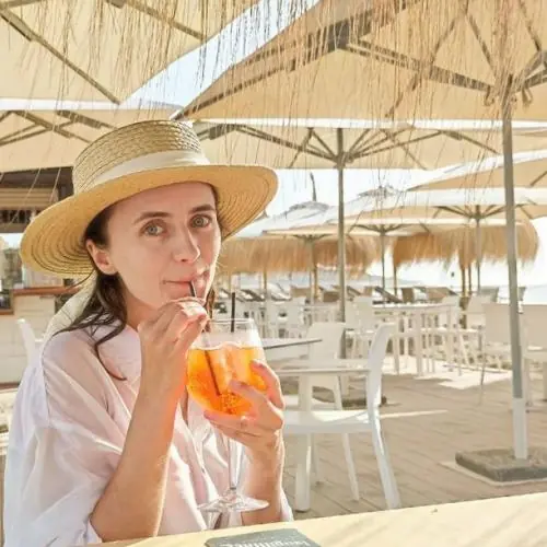 tillaeinstiich image 0